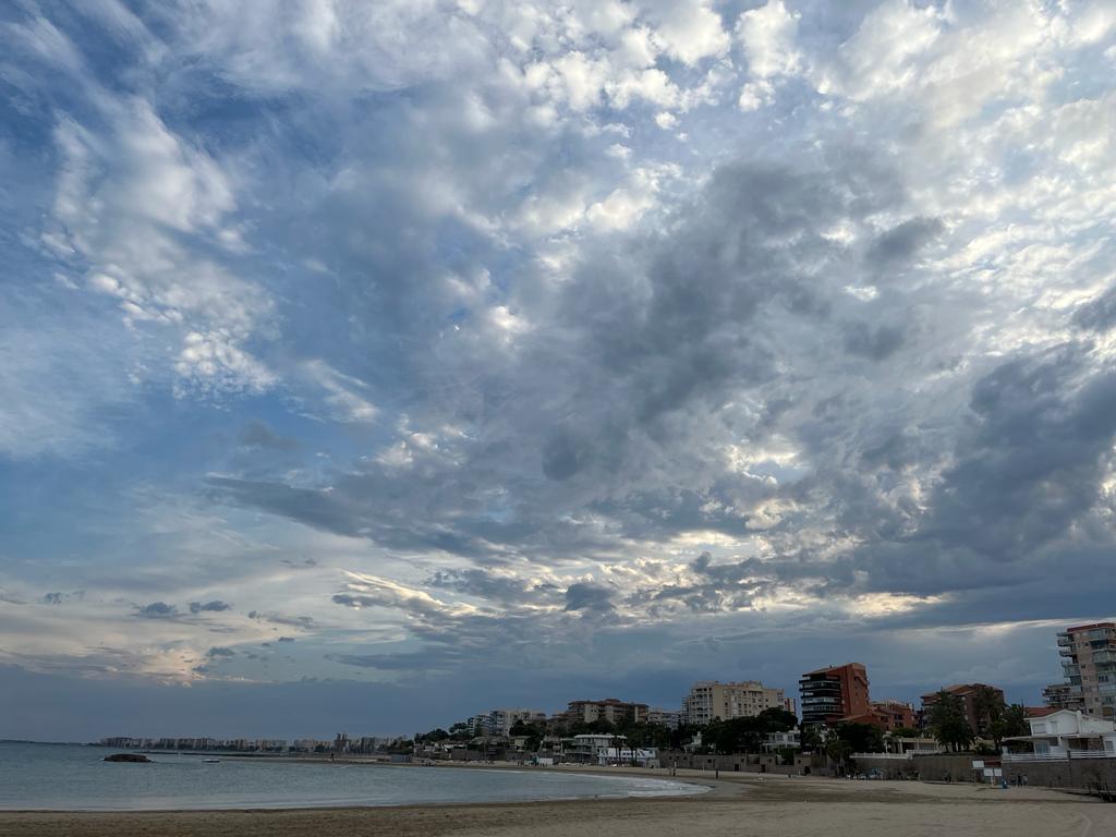 agodriozola's tweet photo. #Benicassim, CastellΓ³ π₯°
#Egunones https://t.co/qoNBf8ykWY