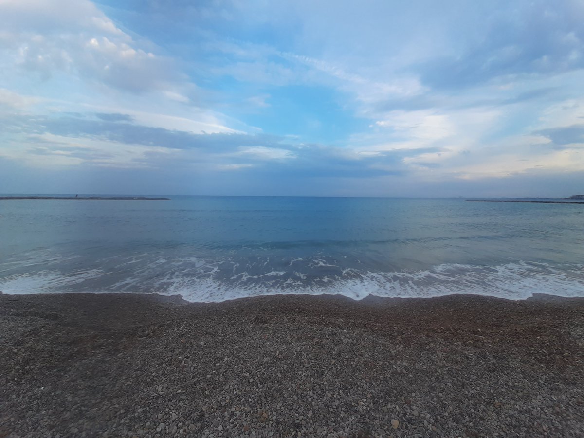 agodriozola's tweet photo. #Benicassim, CastellΓ³ π₯°
#Egunones https://t.co/qoNBf8ykWY