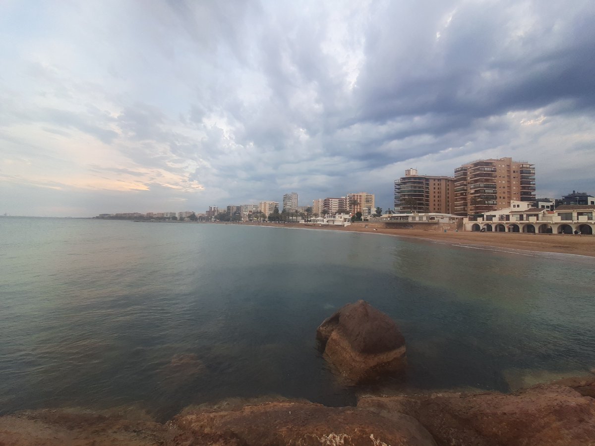 agodriozola's tweet photo. #Benicassim, CastellΓ³ π₯°
#Egunones https://t.co/qoNBf8ykWY