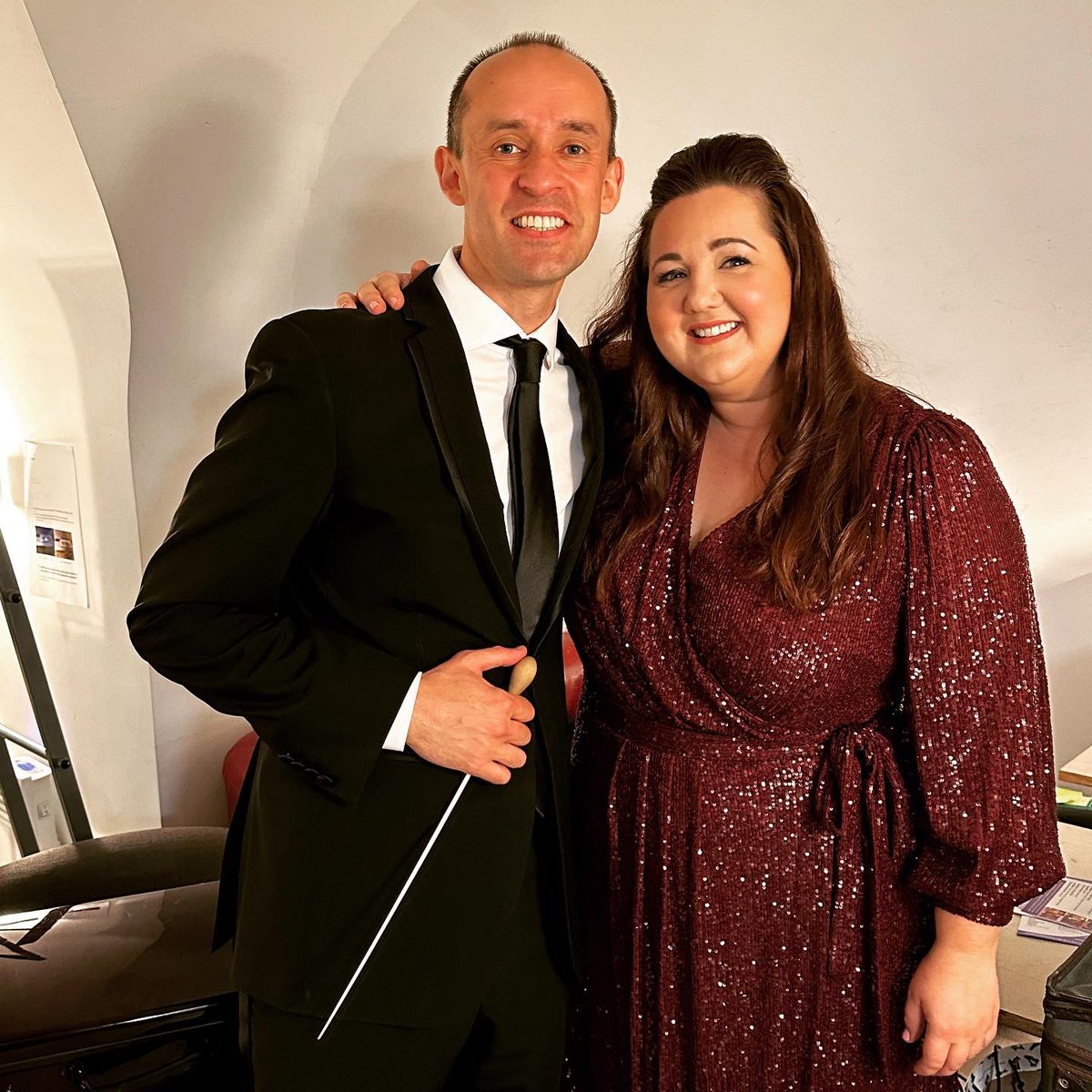 mrgrahamross's tweet photo. Thank you for all the birthday wishes yesterday! Mahler 1 and Four Last Songs last night with the magnificent @JenniferWitton @CGCOrchestra at @StJohnsSmithSq was a pretty luxurious way to celebrate! 😍 🎉 https://t.co/oyinblZnjM