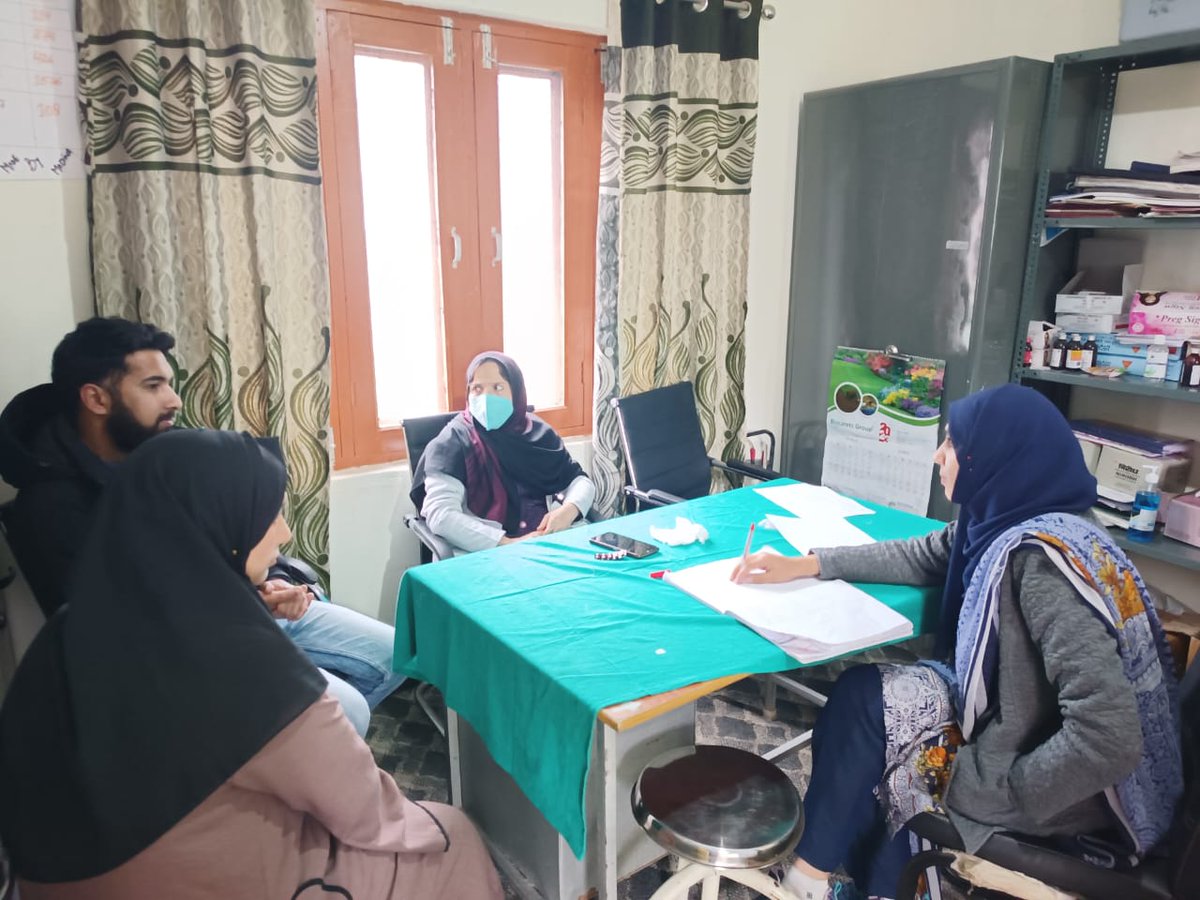 tcifindia's tweet photo. On this World immunization week, TCIF Srinagar team held round table meetings to share the learnings of COVID-19 vaccination drive and how the same could be leveraged for strengthening RI .
@USAID_MOMENTUM 
@MoHFW_INDIA 
@JSIhealth 
@drAbbaskazim https://t.co/iGoViKEGWO