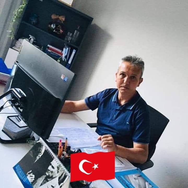 Mimar8161Ndal's tweet photo. Yaşım 50 bursa mudanyada  oturuyom yalnızım cidi arkadaş arıyorum  yaş sinirim yok benim gibi kendini yalnız hisseden varsa mesaj atsın tanişalim https://t.co/OQUF21XHHy