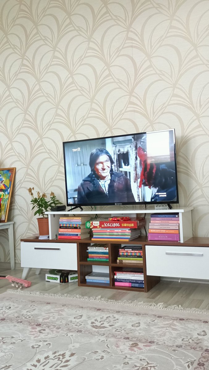 tbkrtll's tweet photo. Kendi evine çıkmış olsan bile pazar günleri o kovboy filmi izlenecek https://t.co/Dyf0RBl2fm