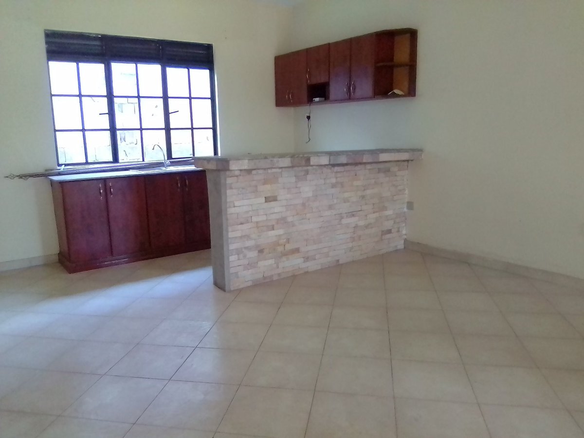 AkramMayumba's tweet photo. In.   Kira- Bulindo 

A single bedroom house for rent 
Rent price: 500.000ugx
+256 756411332

#AkramPropertiesUG https://t.co/VfSSgDG8ax