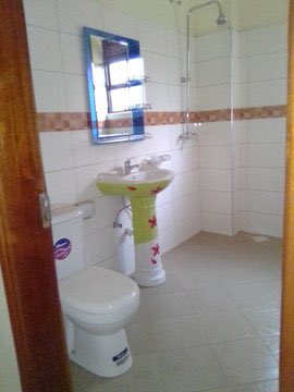 AkramMayumba's tweet photo. In.   Kira- Bulindo 

A single bedroom house for rent 
Rent price: 500.000ugx
+256 756411332

#AkramPropertiesUG https://t.co/VfSSgDG8ax