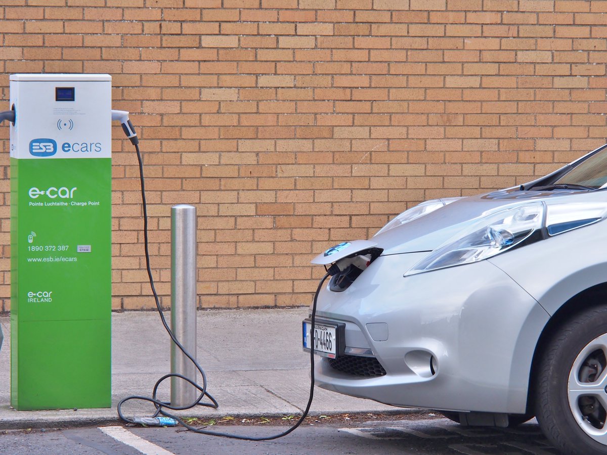 SEAI_ie's tweet photo. Are we approaching the tipping point for EV adoption in Ireland?

In the first quarter of 2023, for the first time ever #EV sales surpassed petrol/diesel car sales in Ireland. Shane Prendergast, Programme Manager for #EVs, looks at what this means. 

https://t.co/H12fOsBay9 https://t.co/KLzlrnjsFH