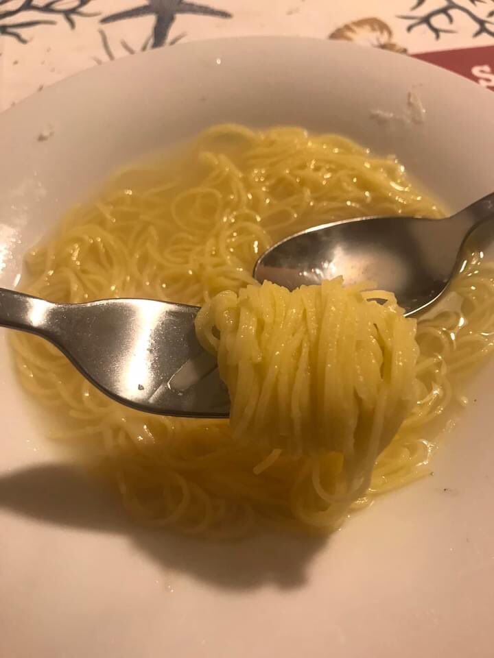 Approfitto di questi giorni di pioggia ancora freschi per un buon brodo di carne❤️❤️❤️ 
#cucina #ricette #modena #brodo #food 
@PastaZalla <a href="/modena_food/">ModenaFood</a> <a href="/Modenamoremio/">Modenamoremio</a> <a href="/ModenaDintorni/">Modena&Dintorni</a>