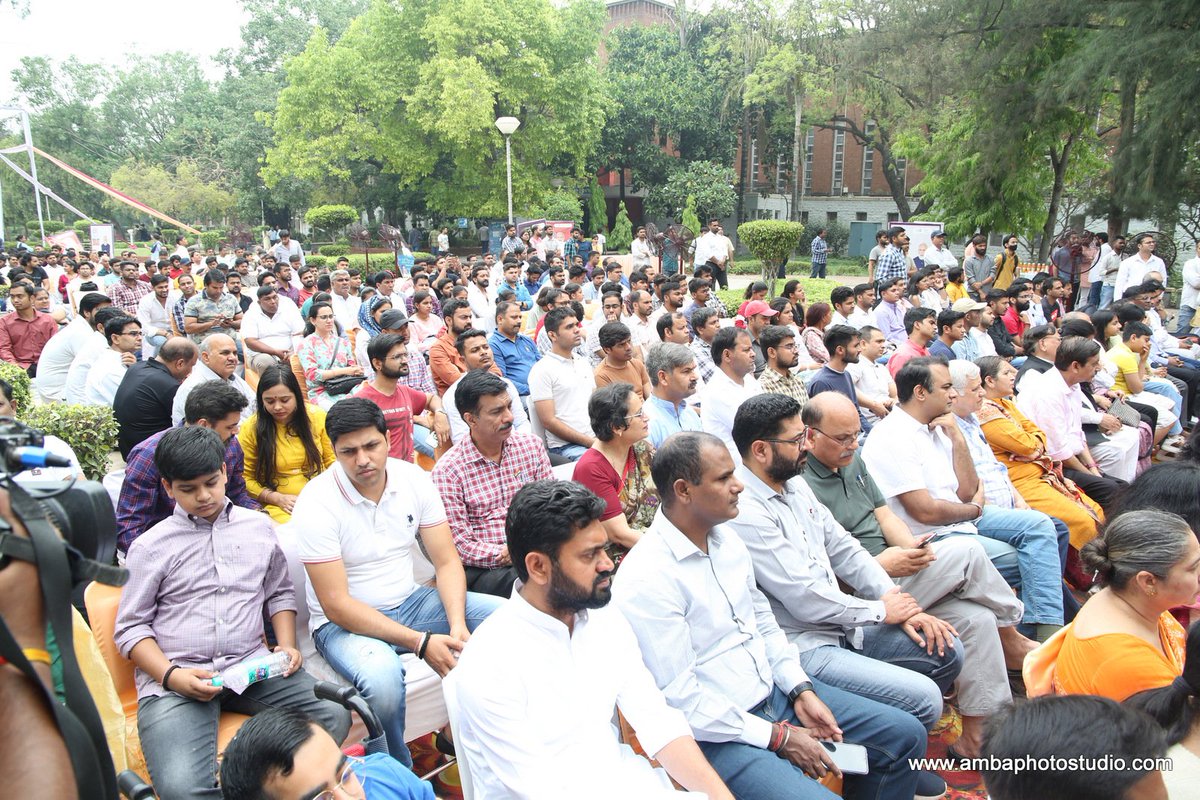 What a historic day to be a part of the live broadcast of the 100th episode of Mann ki Baat, University of Delhi. V.Satish Ji, <a href="/SudhanshuTrived/">Dr. Sudhanshu Trivedi</a>
<a href="/PrakashJavdekar/">Prakash Javadekar</a> <a href="/gauravkharibjp/">Gaurav Khari</a> <a href="/drsudhayadavBJP/">Dr. Sudha Yadav</a>, DU Vice-Chancellor, Proctor and other DU officials were also present.

#MannKiBaat100