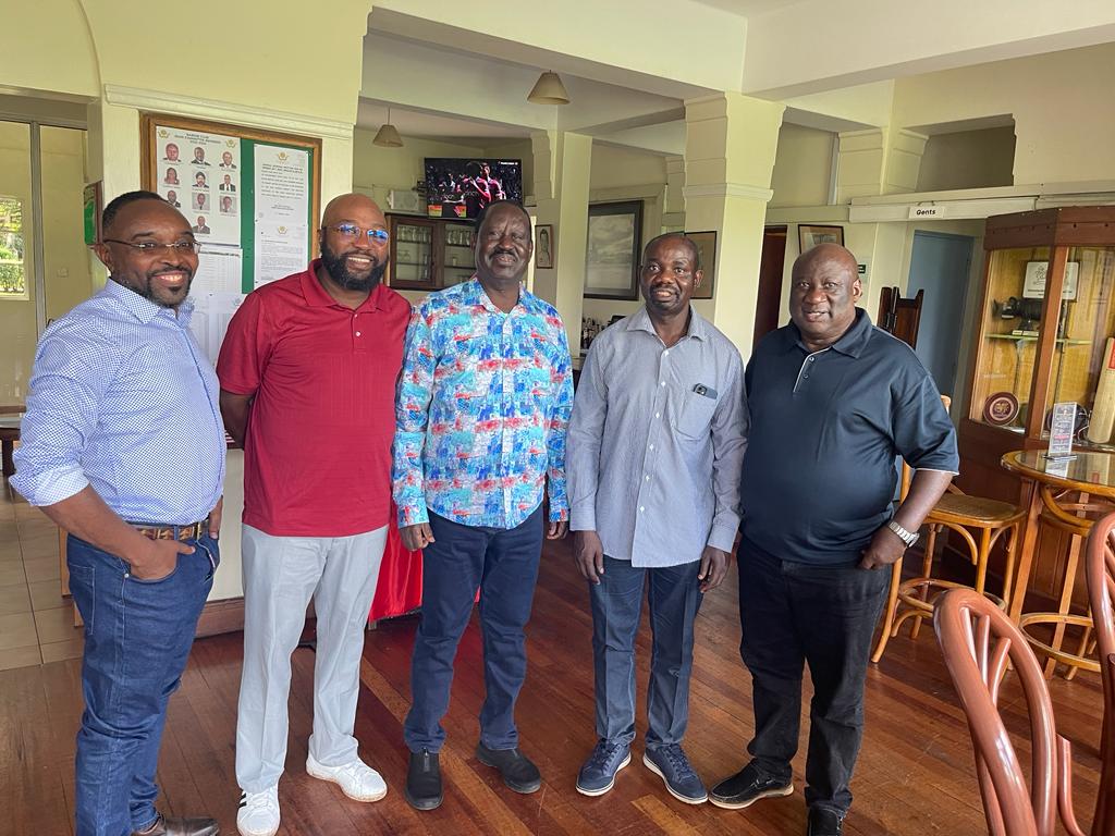 MbuguaNganga's tweet photo. So yesterday, after I lost during the Kenya Editors Guild elections in which I was seeking the position of Vice President, I was joined by my colleagues who were helping me to drown my sorrows with something glorious when Baba himself checked in. https://t.co/Yz7dWiB2iq