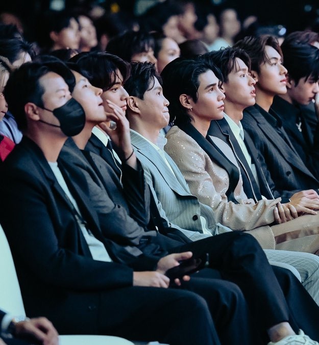 kkaew_arh's tweet photo. ไม่ว่าจะต้องใช้เวลาเท่าไหร่ บินคงรอคอยรอยยิ้มอันสดใสจากพวกเราทุกคนอยู่แน่ๆ ถึงคำว่าตลอดไปมันจะไม่มีจริงบนโลกใบนี้ แต่คำว่าตลอดไปมันจะอยู่ในความทรงจำตลอดกาลเลย ไม่รู้ดิถึงเราเองยังทำไม่ได้แต่เชื่อว่าต้องมีสักวันแหละ https://t.co/YvFAEcWuaE