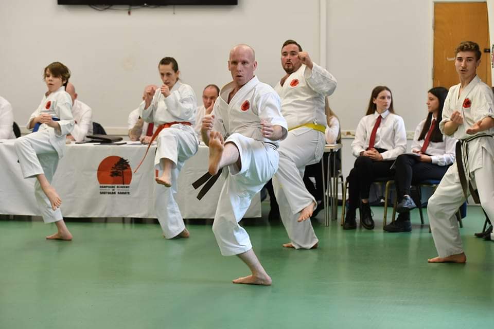 TeamHASK's tweet photo. We train hard even on Bank Holiday weekend! OSS 😄

#karate #Training #BankHolidayWeekend #shotokan #SelfDefense #Committed #martialarts #sundayvibes #SundayFunday #exercises https://t.co/bNuSkoso8z