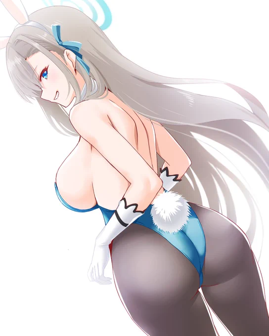 バニーアスナ描いてみた。 なんていう・・・なんていう乳圧とケツ圧・・・! こぼれそうよね。  #バニーアスナ