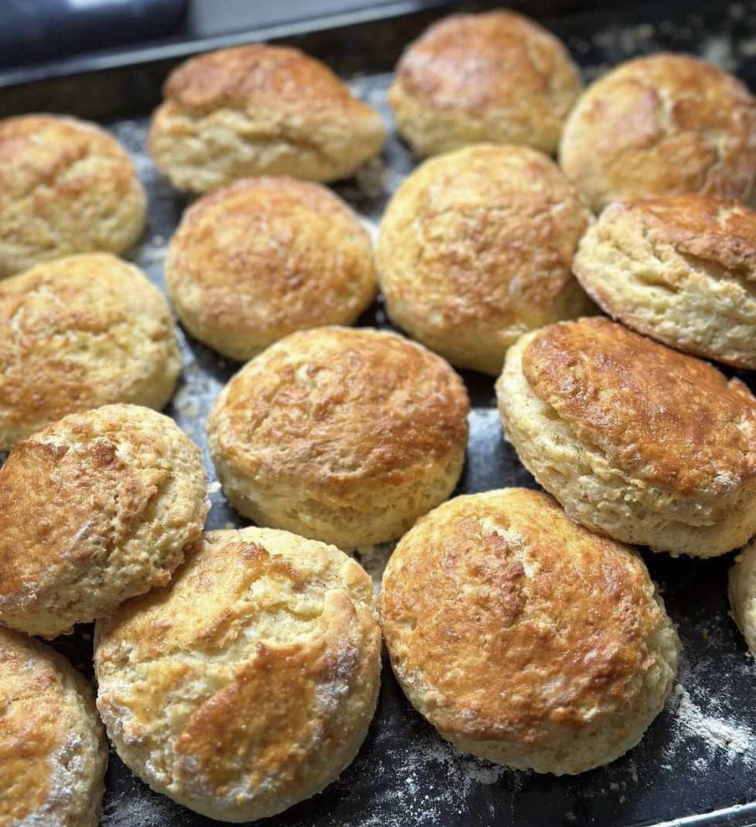 _blackuyt's tweet photo. Today Might not be your day because Batho le Mjolo aren’t reliable 🤣😜But here is something that is reliable,our service🥰😍It’s love at first bite 😩😍Vaal ,  Vanderbijlpark,Qwaqwa And Harrismith #umjolowithazola https://t.co/0WZEfjhjia