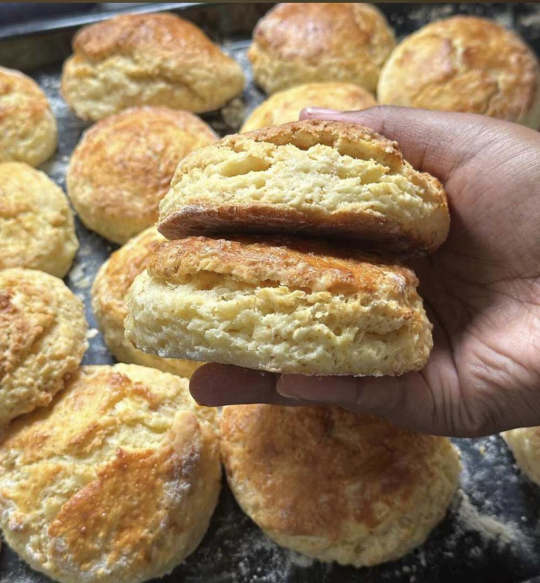 _blackuyt's tweet photo. Today Might not be your day because Batho le Mjolo aren’t reliable 🤣😜But here is something that is reliable,our service🥰😍It’s love at first bite 😩😍Vaal ,  Vanderbijlpark,Qwaqwa And Harrismith #umjolowithazola https://t.co/0WZEfjhjia