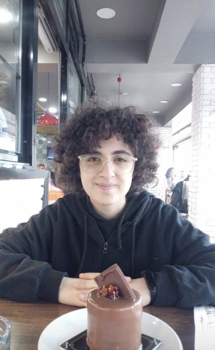 kisacakimdir's tweet photo. Meryem Berk

Adıyaman Erdemir Sağlık Meslek Lisesi 12. sınıf öğrencisi Meryem Berk, depreme Adıyaman’da yakalanarak hayatını kaybetti.

Başımız sağ olsun. https://t.co/UIQ1dDgwkE
