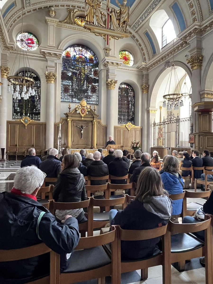 BowBellsChurch's tweet image. Thank you to @KHedderly for pictures from the #BankChurches tour of some of @Wren300M churches in the #SquareMileChurches @area_two