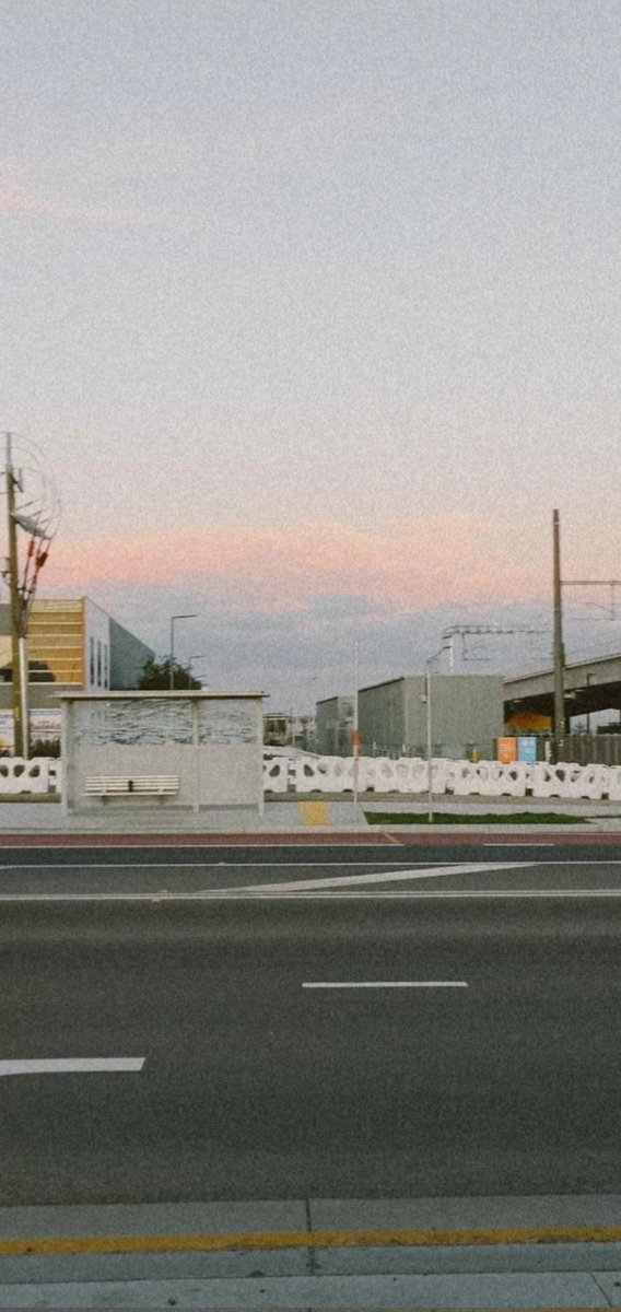 leftoverrain's tweet photo. a hometown, in search of another https://t.co/xsHCGjmUk9