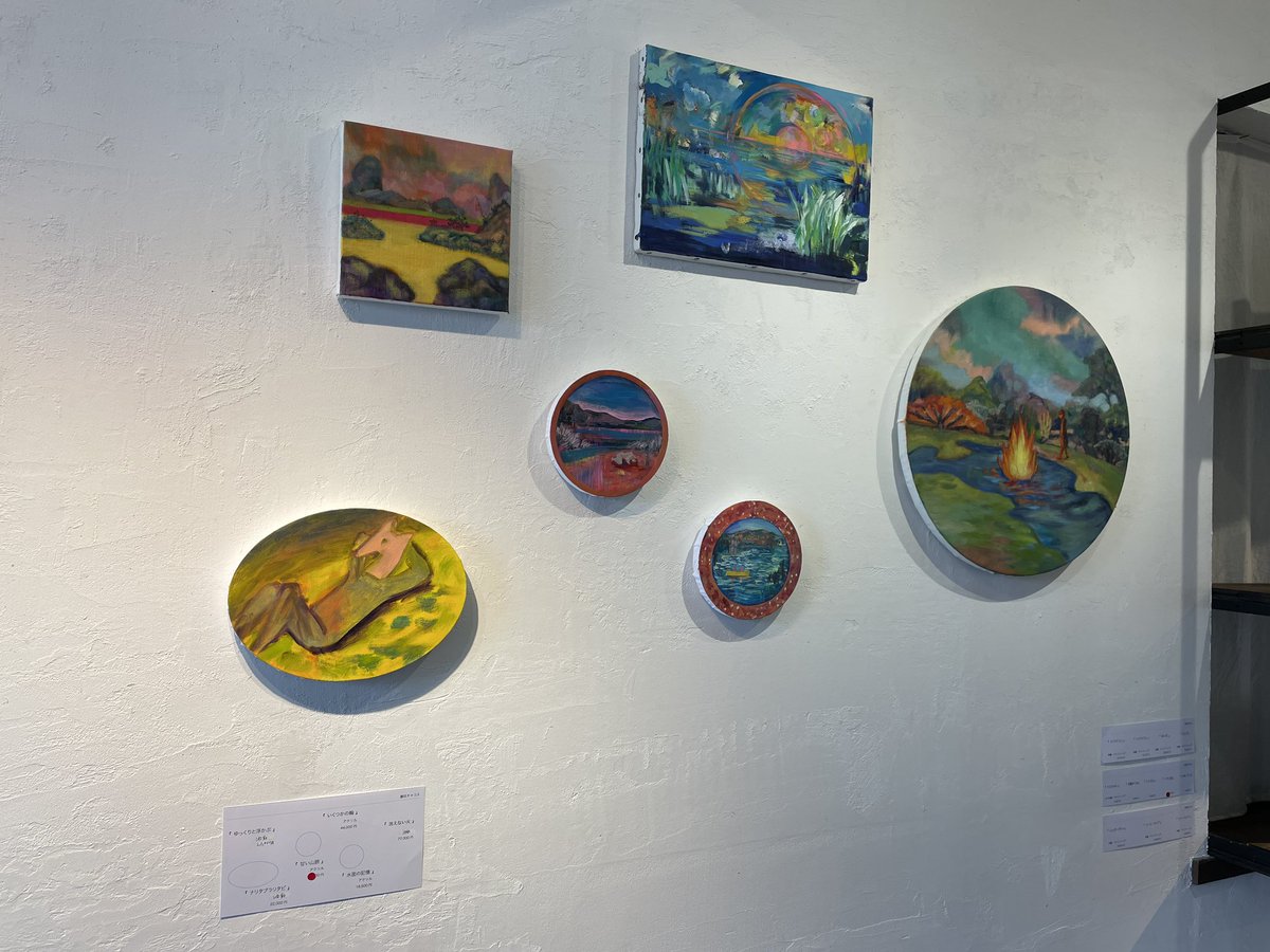 sodano1218's tweet photo. 藤田チャコスさんと
浅間あす末さんの二人展「まえにいた星」を見てきた
パワフルで可愛い作品たちと、自然光のよく入るギャラリーruriroの空間がマッチしていて素敵だっ���✨ https://t.co/STDPedvNGB