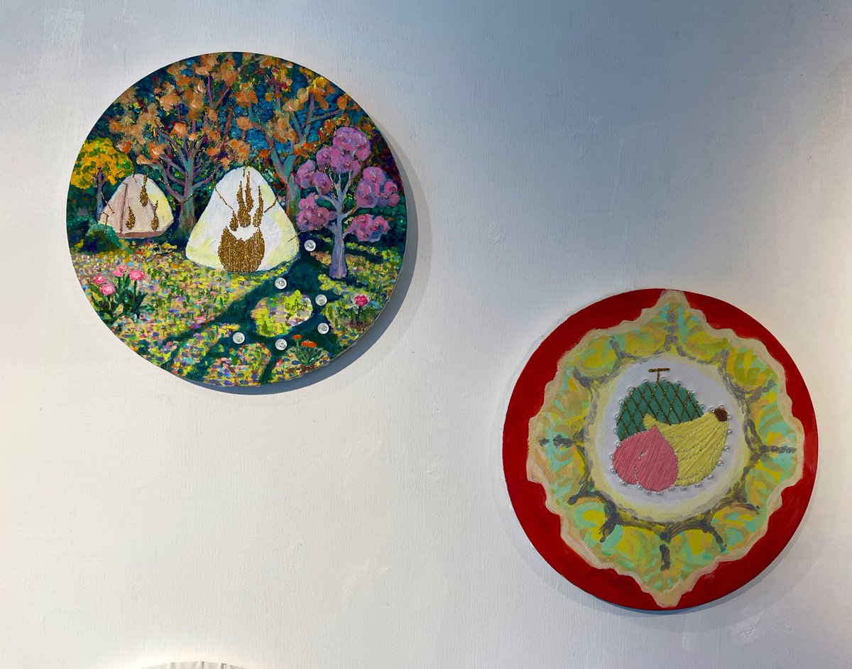 sodano1218's tweet photo. 藤田チャコスさんと
浅間あす末さんの二人展「まえにいた星」を見てきた
パワフルで可愛い作品たちと、自然光のよく入るギャラリーruriroの空間がマッチしていて素敵だっ���✨ https://t.co/STDPedvNGB