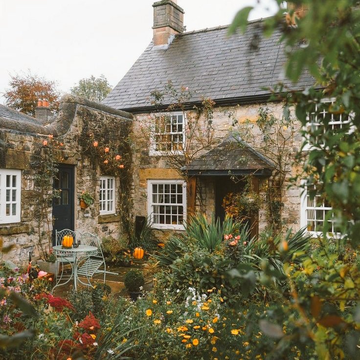 Romantisize cottage living