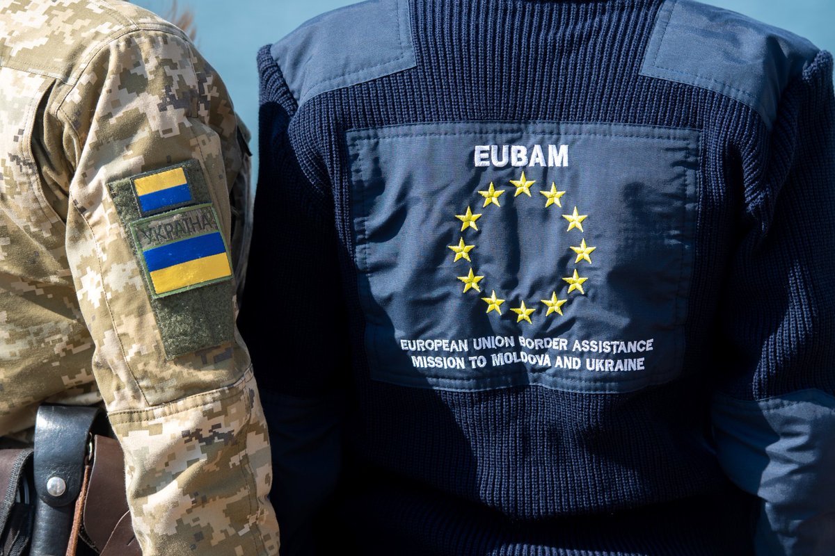 EUBAM_MD_UA's tweet photo. We congratulate all the #UkrainianBorderGuards and your families on #BorderGuardDay!
We commend your bravery&dedication while defending your motherland, and formidable response capability at the borders and beyond.
#EUBAM will support you as much as possible! #StrongerTogether https://t.co/tCCtoeByRf
