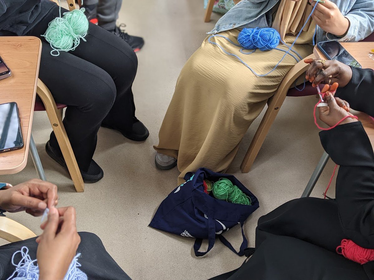 One of the young people wanted to share their skill and taught us how to crochet 🧶It was great fun and everyone was so engaged! 

#SkillSharing @CanalRiverTrust @CRTEastMidlands @ZamzamYusuf5