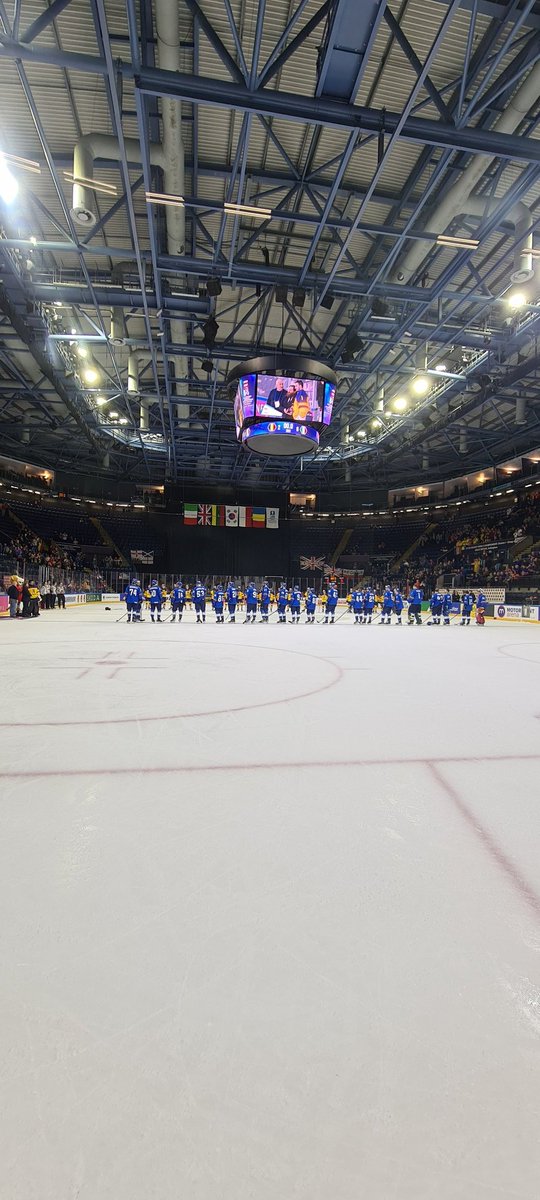 Kieranjames77's tweet photo. Day one of the world championship done. 🏒🥅 ready for day two today. https://t.co/9yO9oJ34xX