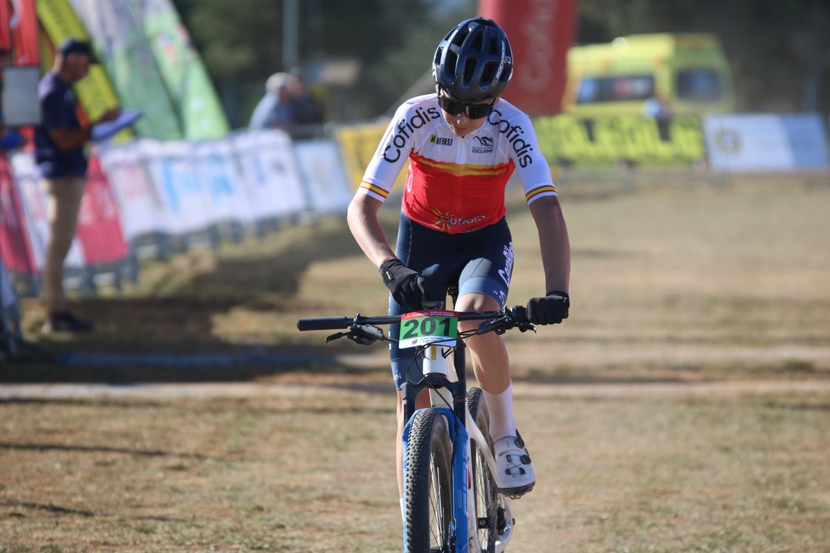 #CopaEspañaXCOCofidis | ¡Victoria para Martín Gutiérrez en Sabiñánigo en categoría cadete! 🥇

🥈 Guillermo Parrado
🥉 Martí Martínez 

➡️  Martínez se lleva la victoria final en la Copa 🏆

<a href="/ciclistacofidis/">Cofidis Likes Ciclismo</a> <a href="/ccedelweiss/">ccedelweiss</a>