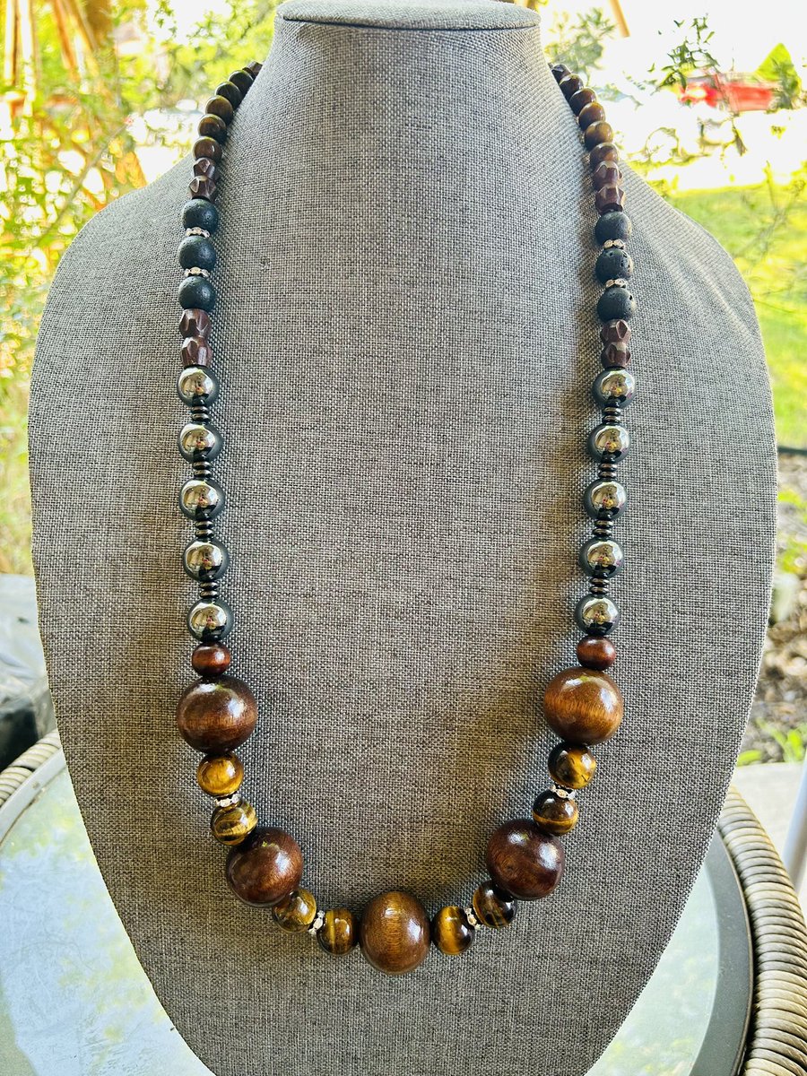 terrence915's tweet photo. Loaded on my website come get it!🖤😇
#beadedjewelry #necklaces https://t.co/FBh3BtCi6F