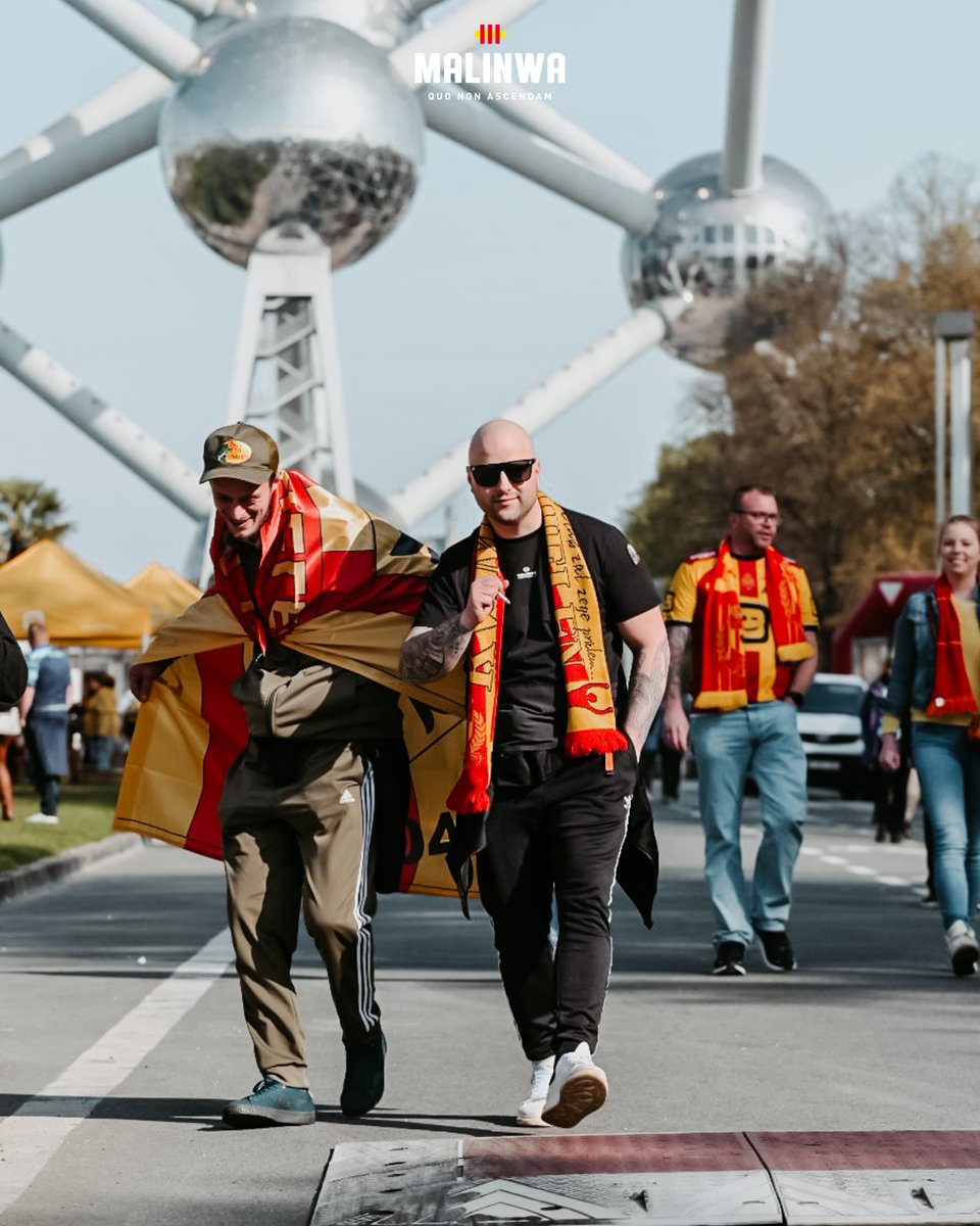 kvmechelen's tweet photo. Het SPOQ fandorp ontwaakt... 💛❤️

Nog tot 12u45 kan je terecht in het fandorp voor frisse pintjes, merchandise en vooral heel veel sfeer 🥳

📸 An Rogier &amp; Inge Smits

#trotsoponzekleuren #wegaanmetznallen #VoorLei https://t.co/w25vC1Tjc5