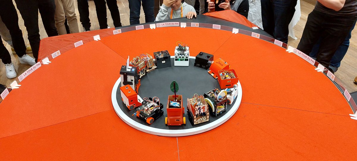 Bravo à nos  étudiants <a href="/IUTsaintetienne/">IUT de Saint-Etienne</a>   #GEII <a href="/IUT_ARL/">IUT Ain-Rhône-Loire</a>  <a href="/Univ_St_Etienne/">Université Jean Monnet Saint-Étienne</a> qui terminent aux premières places  du tournoi robotique #MiniSumo de La Tour-du-Pin.