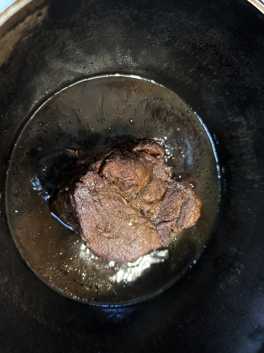 wide_tours21's tweet photo. 見映えは悪いですがダッジオーブンでチャーシュー仕込んでました🍖
#ユニフレーム
#SUPERDEEP https://t.co/oDk8Xbh79Y