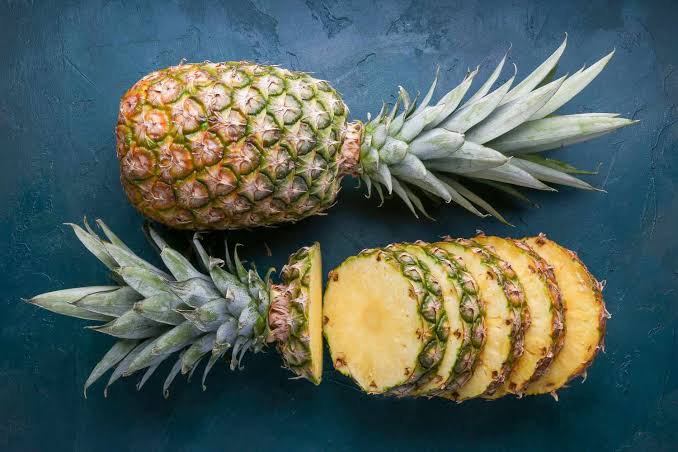 Philomurugi's tweet photo. N/A Today have a new topic 😁 guess what!!! pineapple 🍍 How sweet do you know pineapple is? Let's talk🥳 🍍
#IYKYK https://t.co/Fts4llurYI