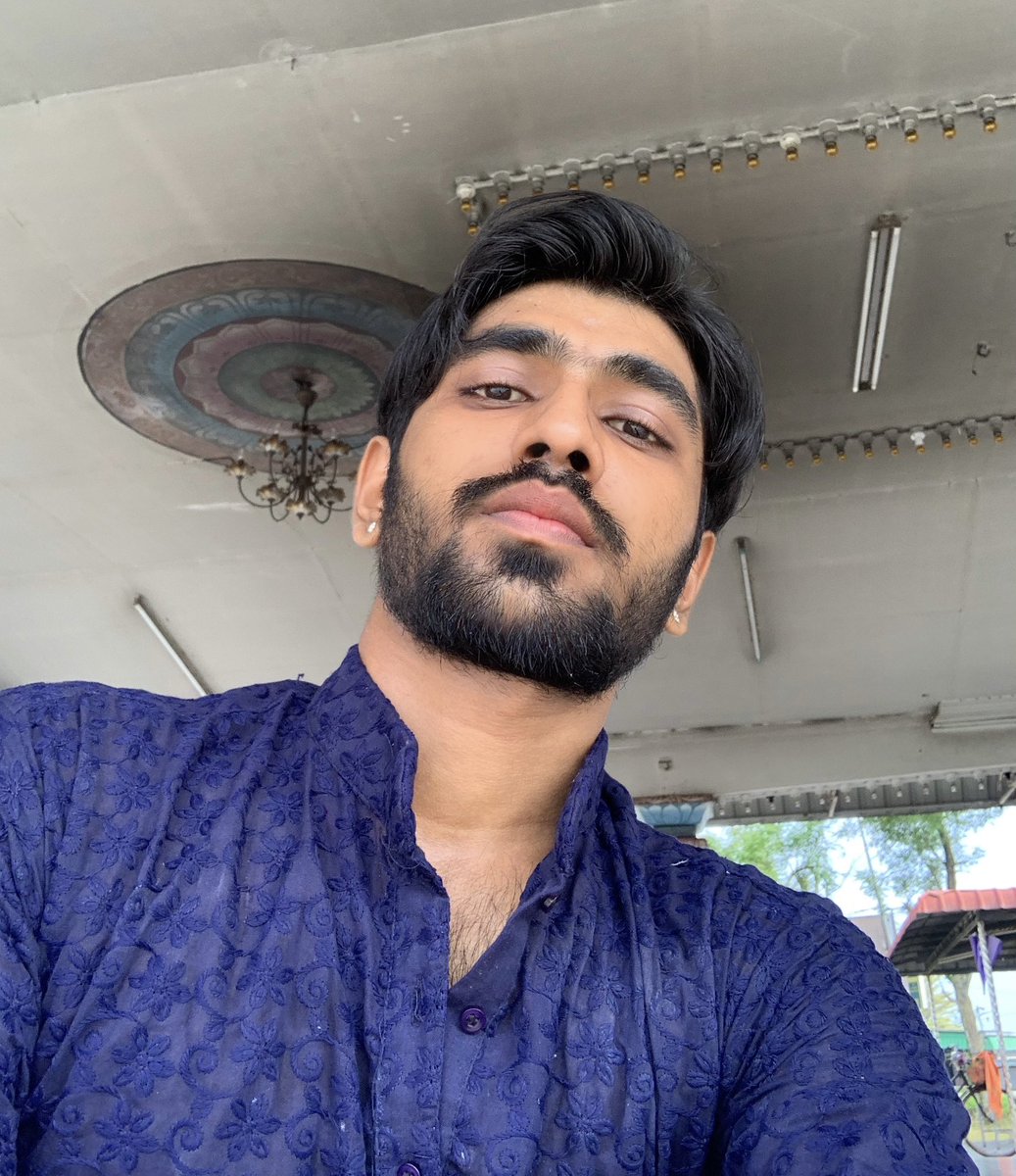 sharvin_moorthy's tweet photo. Idk why but l like these 2 pictures of mine🙈! https://t.co/PTJkOsHmYo