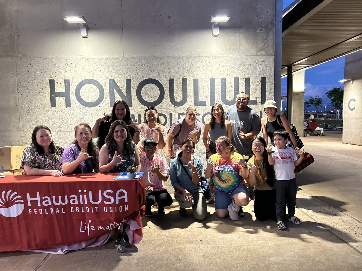 Past and present teacher fellows at the Hawaii Teacher Celebration 
#808educate @HonouliuliMS