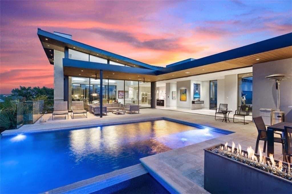 PhotosMayy's tweet photo. I'm an editor from Vietnam #realestate #video #reastatephotos #wedding #portrait #photohome #realestate #video #reastatephotos #reastatephotosvsvideoseditor
#reastatephotosvsvideos
#editor #HDREdit #Videoediting, #twilight, #Flambient, #enchanting #360pictures, #Floorplan https://t.co/MTjLSKzrnp