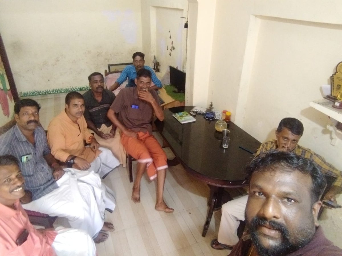 bjp4aroor's tweet photo. മൻ കീ ബാത്ത്100
ബിജെപി അരൂർ  മണ്ഡലം ബൂത്ത്:16
#MannKiBaat100
#MannKiBaatKerala https://t.co/VUH5fPFRIy