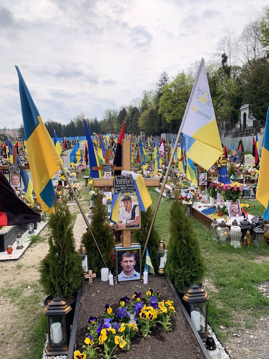 barrykenny's tweet photo. An amazing experience in Lviv, Ukraine, with incredible people for the bravest nation, thanks @frontlinekit for having me (and for forgiving wall etiquette breach!).

#Lviv #StandWithUkraine #NAFOfella 

To volunteer: https://t.co/Sglm3byiXd
To donate: https://t.co/nkwJRcHO3X https://t.co/hrjn9chRkp