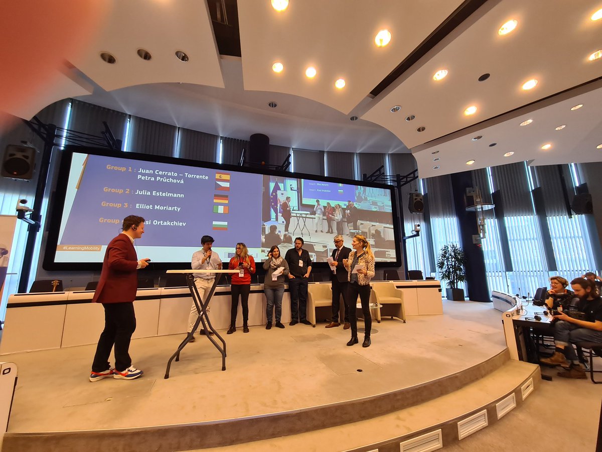 Here we go! Now the first #CitizensPanel on #LearningMobilityEU recommendations are about to be presented, highlighting the importance of language learning, multi-lingualism but also recognising the role of English as an important practical, linguistic tool within EU-cooperation