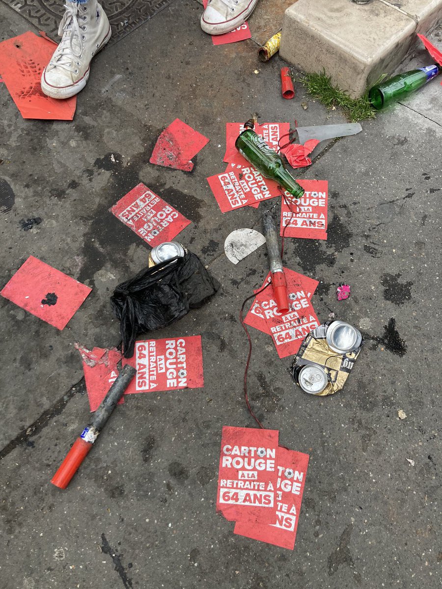 LeDoareCh's tweet image. Ils ont échoué à instrumentaliser un match de foot. Médias et NUPES une fois de + remis à leur place. 3 jours de propagande pour un échec. Ni carton rouge ni sifflet. Seuls les bas du front soutiennent la bordellisation.
Climat anxiogène et pollution inutiles #cartonsrouges