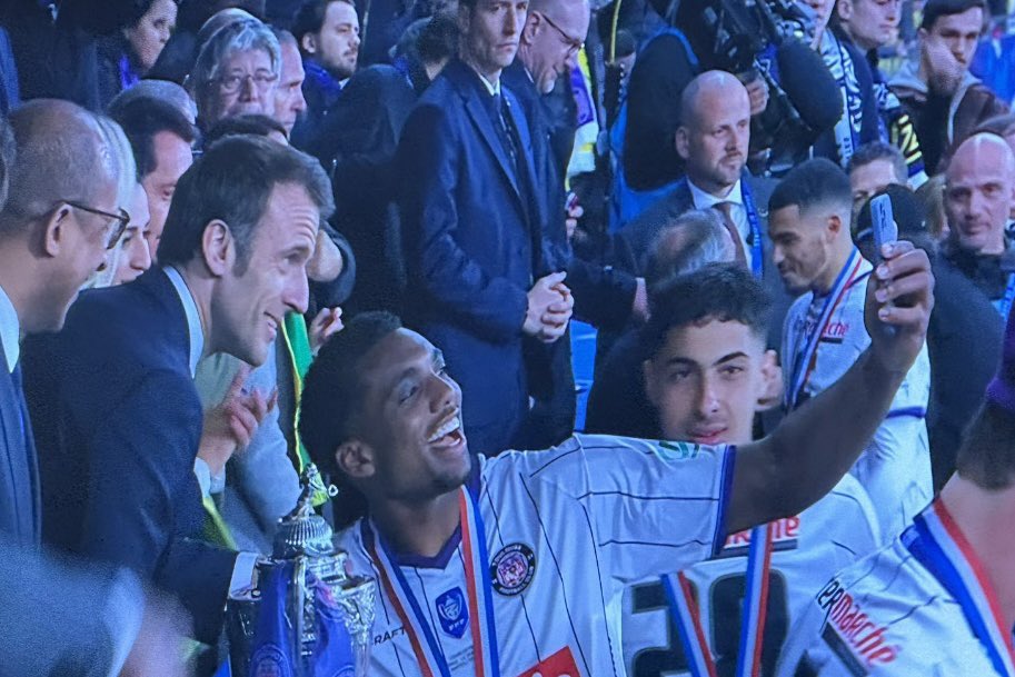 LeDoareCh's tweet image. Ils ont échoué à instrumentaliser un match de foot. Médias et NUPES une fois de + remis à leur place. 3 jours de propagande pour un échec. Ni carton rouge ni sifflet. Seuls les bas du front soutiennent la bordellisation.
Climat anxiogène et pollution inutiles #cartonsrouges