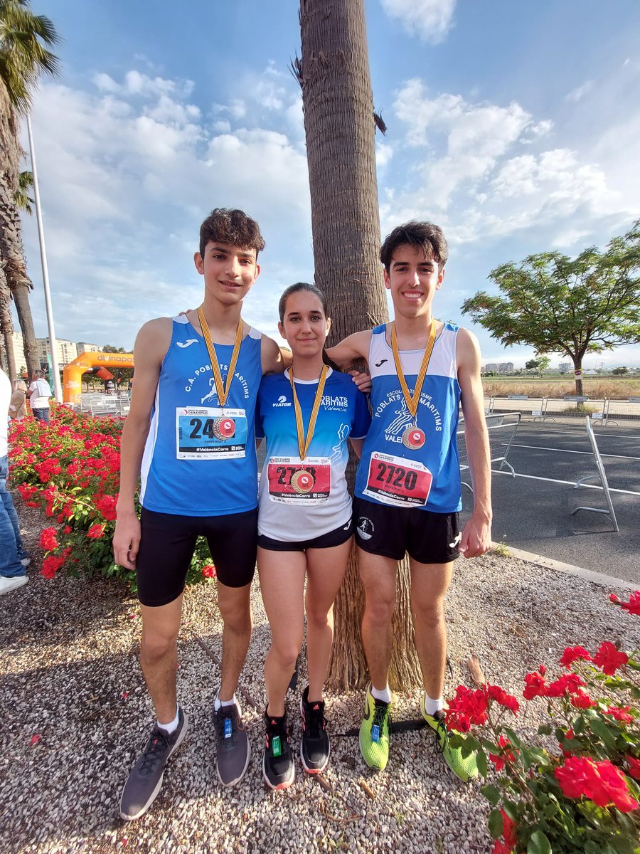 ca_poblats's tweet photo. 🏆 Fem 4⃣pòdiums en la IV Carrera per la Discapacitat de @CtoValencia‼️  
🏃‍♂️🏃‍♀️💨 Enhorabona a Ramón Fabra, Mario Navarro, Marta Soler i Carlos Tronchoni, del grup de pista i l'escola de @ca_poblats.👏👏

#AmuntPoblats #MareaAzul #RunningValencia https://t.co/IMOlofwfTW