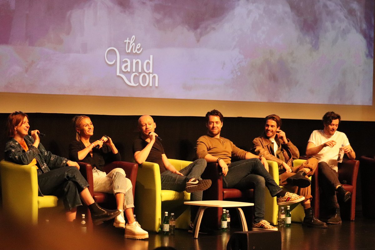 HeleneAdelia's tweet photo. Day 2 #TheLandcon5 #tlc5 https://t.co/Mc3fOsQTtP