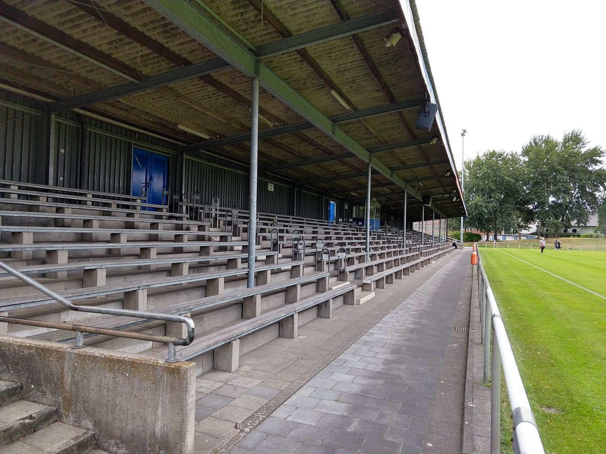 <a href="/halbvierUK/">Halb Vier</a> <a href="/turu_1880/">TuRU 1880 Düsseldorf</a> Cracking ground. The old school wooden benches is worth a visit alone.