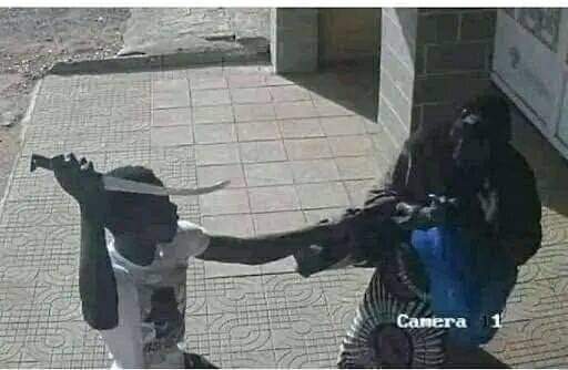 Sarki_sultan's tweet photo. Indai Gwamnati bazata dunga daukan Tsatstsauran mataki akan en kwacen waya ba to wallahi tabbas mutane zasu Fara dauka, banga dalilin da za a Kama Mai kwacen waya kukaishi hannun Hukuma Kuma ya rigaku dawowa gida ba, yarannan Basu dau kisa a Bakin komai ba 💔
Allah ya tsare mu 🙏 https://t.co/bNOudaMdzC