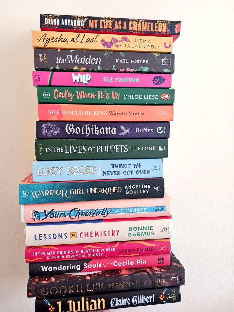 Morning lovelies 😘 here's everything I read in April! There are so many exceptional books! My faves were #WarriorGirlUnearthed and #WanderingSouls. What was your favourite read of April? #BookTwitter #ReadingWrapup #Bookstack