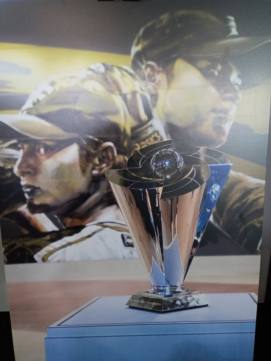 skydeepsky's tweet photo. 初エスコンフィールドで日ハム-ソフトバンク戦⚾
どこから観ても臨場感のあるシート造りになってるのはすごかったー！ https://t.co/Ja994zCGHx