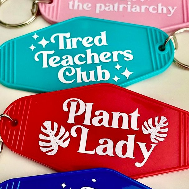 missgeog92's tweet image. ✨giveaway✨
It's a beautiful day, so I want to do something nice for some people

I'll make a set of keyrings/badges for 3 people's departments.

Like/comment/etc the post and I'll whack it through a 3rd party random name selector that will probs hack me on 2/5 to select winner.