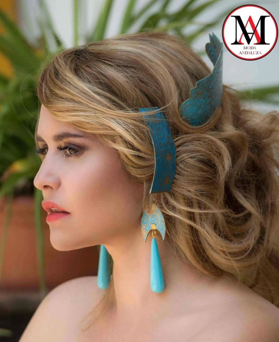SilviadCarrion's tweet photo. Ayer terminó la feria .

Vamos a cerrarla con un broche bonito. @Moda_Andaluza ❤️💃
#FeriadeAbril2023 https://t.co/0UXuTn4Pi2