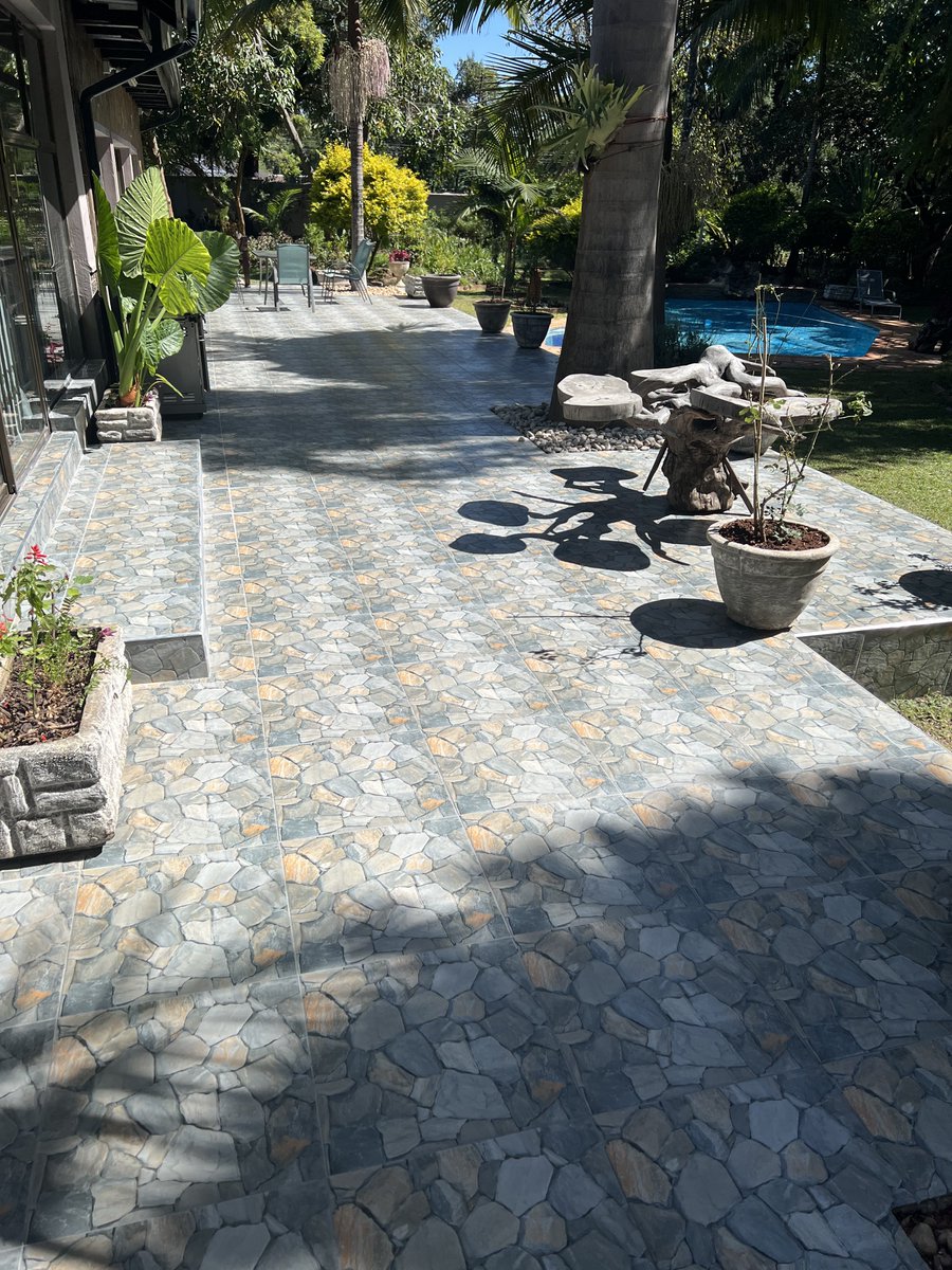 When good tradesmen do a good job, I always give them visibility.

This was done for me by Flexline, which does not only do gutters, but tiling too.

Please support them by RETWEETING and giving them work.

Their contact number is
+263 7 72226661

Before